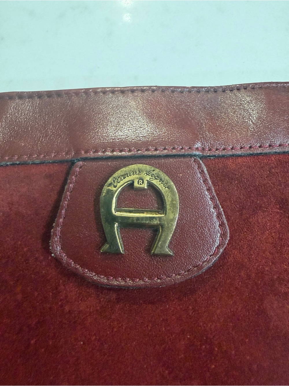 Vintage Etienne Aigner Burgundy Two-Tone Leather/Suede Shoulder Bag - Picture 4 of 8